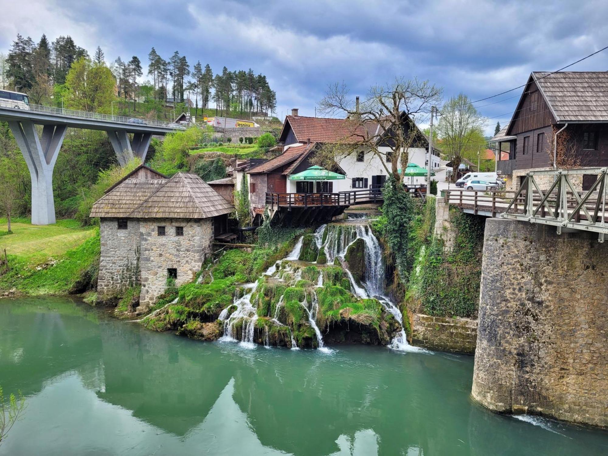 Apartman Djak Plitvička Jezera Esterno foto